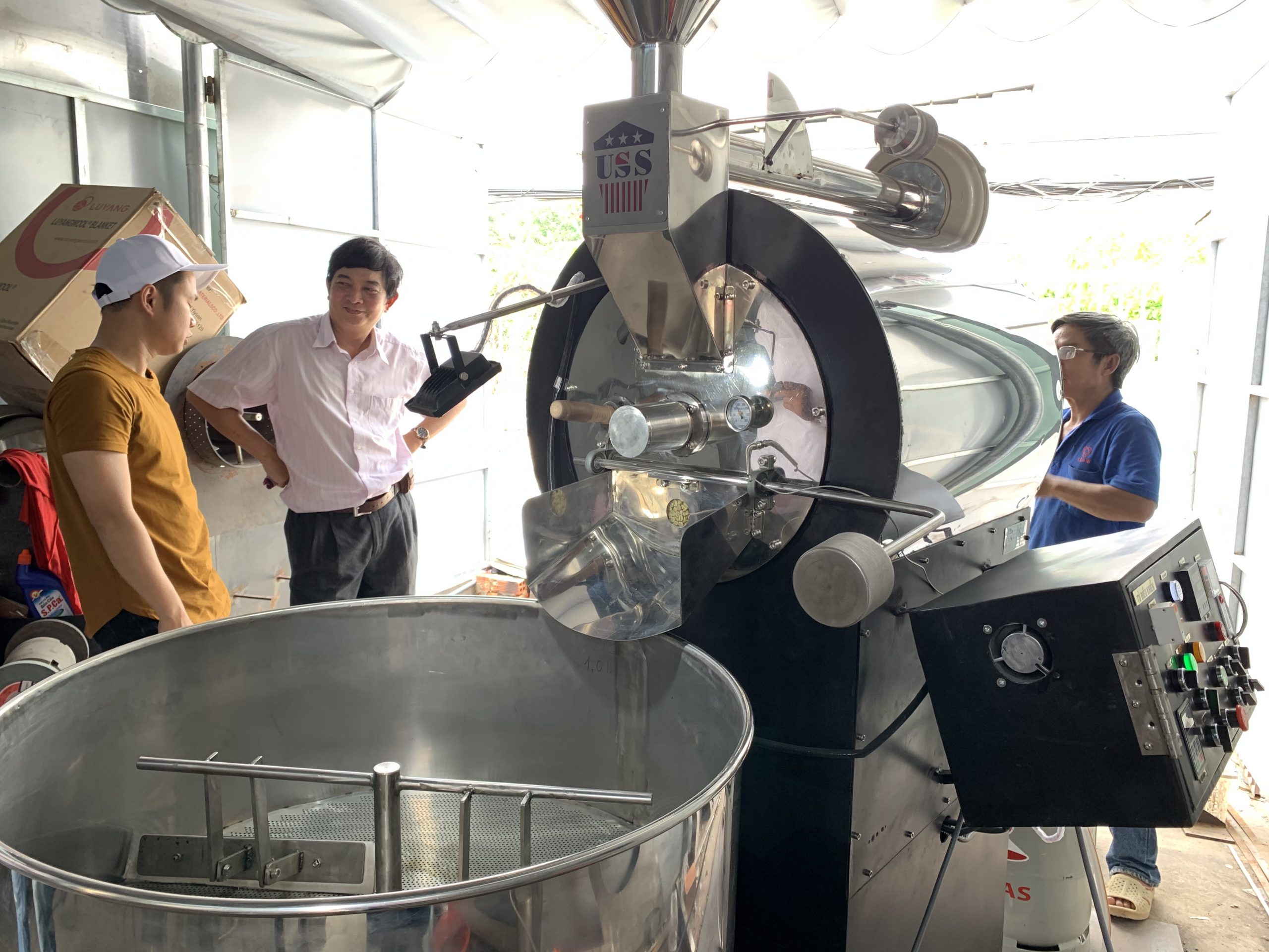 Máy rang cà phê sử dụng công nghệ đốt trực tiếp