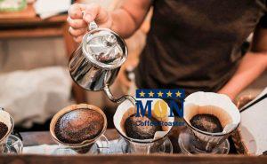 Cà phê Pour over có hương vị sạch và sáng hơn
