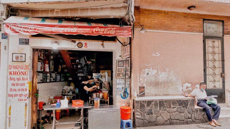 Cà phê vợt nét văn hóa cà phê vỉa hè tại Sài Gòn