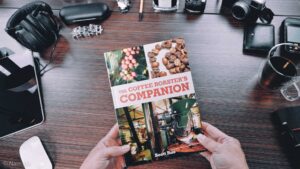 Cuon sach day rang ca phe The Coffee Roasters Companion