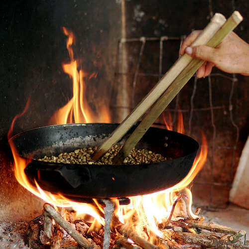 Dụng cụ rang cà phê truyền thống
