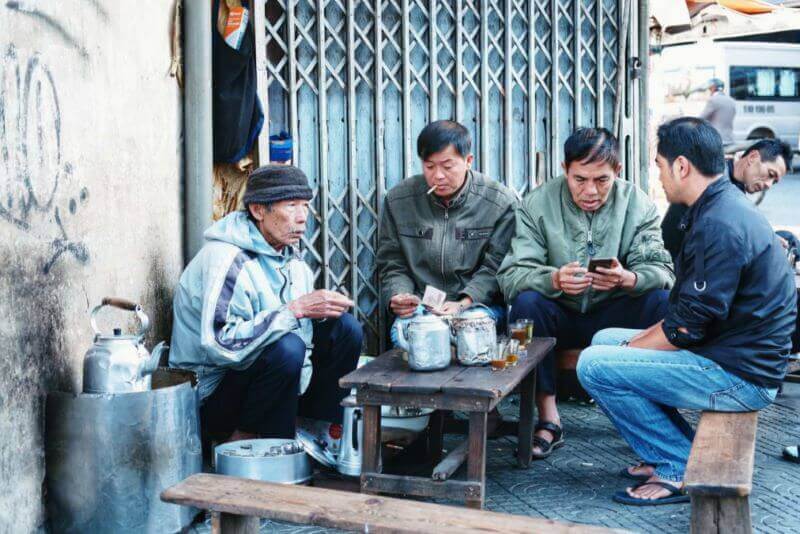 Góc nhìn văn hóa và xã hội về bơ rang cà phê