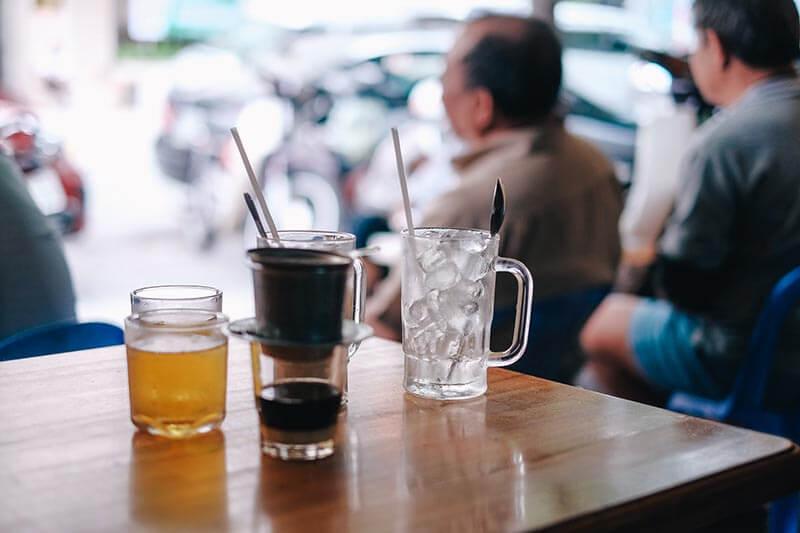 Văn hóa lịch sử phin cà phê của người Việt